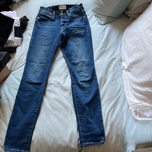 Size 26 Frame “LE high skinny” ankle length skinny jeans